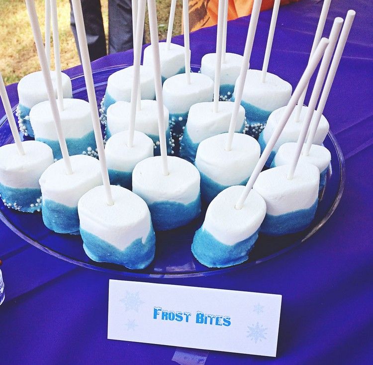 rainha do gelo-festa-lanches-finger food-marshmallows-stick-topping