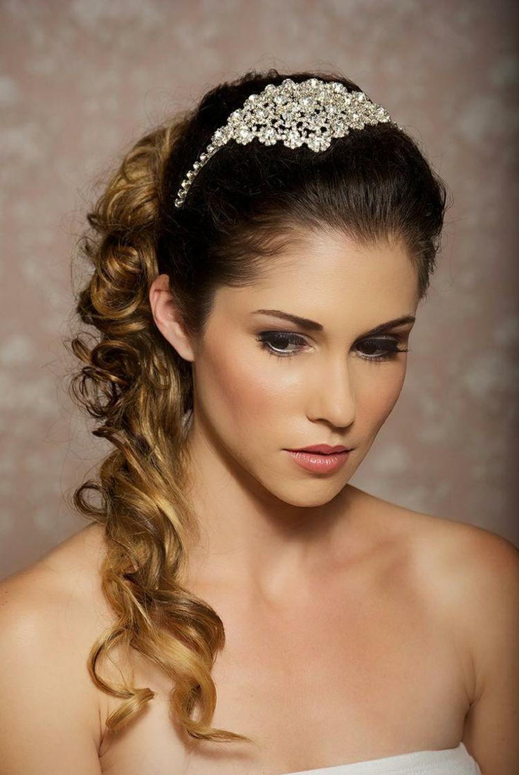 penteados de noiva elegantes 2014 tranças cachos diadema maquiagem