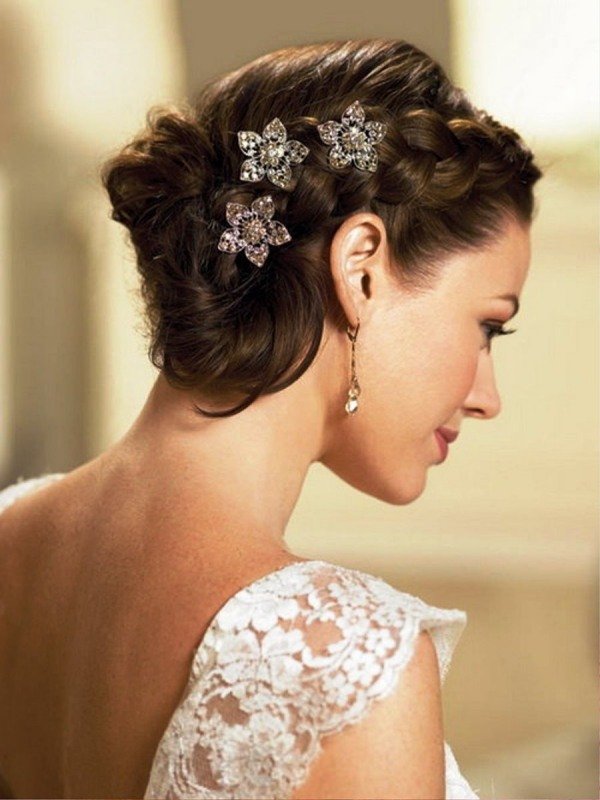 ideias acessórios para o cabelo casamento penteado flores joias elegantes