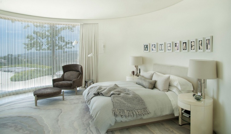 elegante-mobiliário-estilo-luxo-beverly-Hills-quarto-branco-nuances-carpete