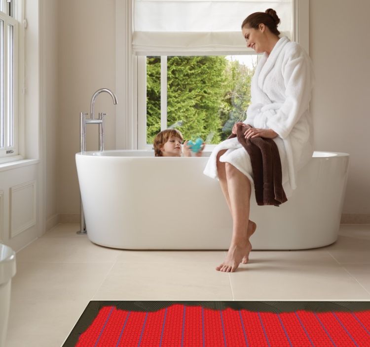aquecimento por piso radiante elétrico conforto eficiência energética poupar custos vantagens sistema de aquecimento aquecimento por piso radiante renovação de banheiro banheira