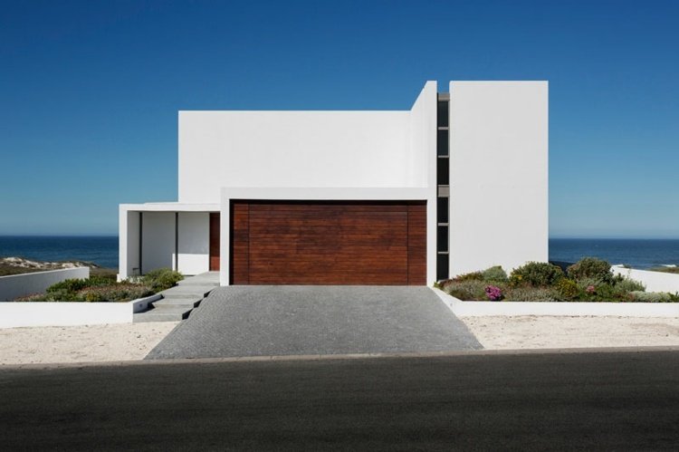 elétrica-garagem-porta-costa-design-camas-garagem-inspiração-vista para o mar