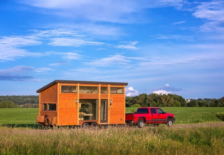 Casa-casa-leitor-madeira-carro-paisagem-paisagem-carro com eficiência energética