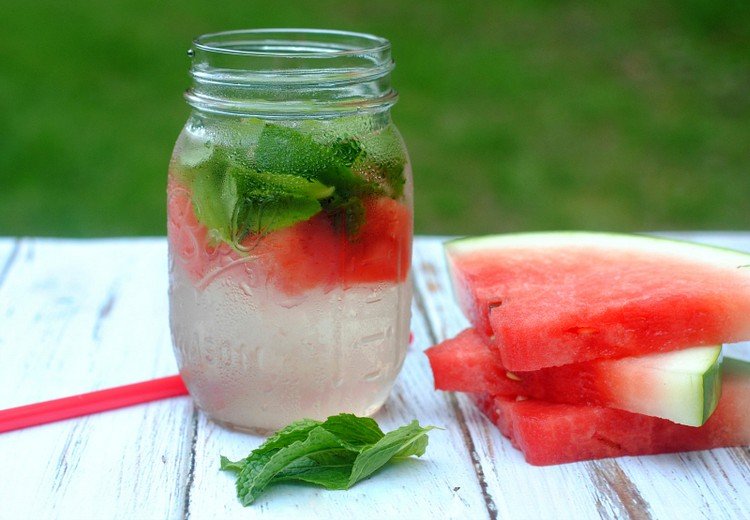 bebidas refrescantes verão primavera desintoxicação melancia melancia hortelã