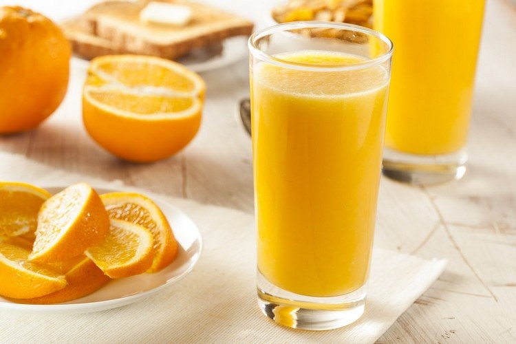 suco de laranja espremido na hora perfeito primavera verão