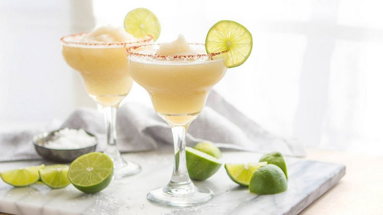 bebidas refrescantes sem álcool primavera verão virgem margarita