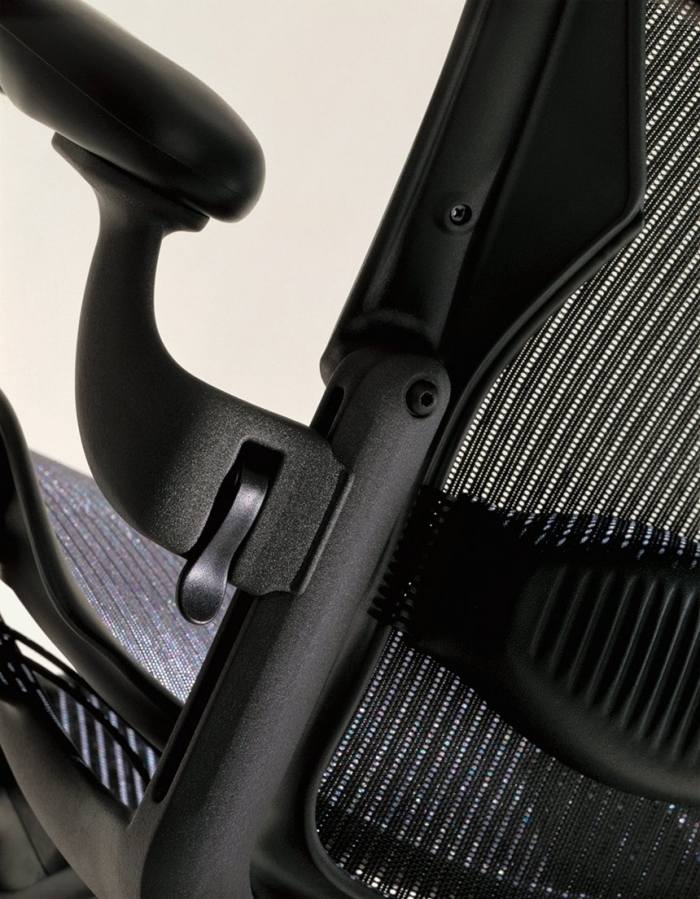 ergonômico-cadeira-escritório-Embody-Chair-Herman-Miller-ajustável-braços-preto-grafite-frame