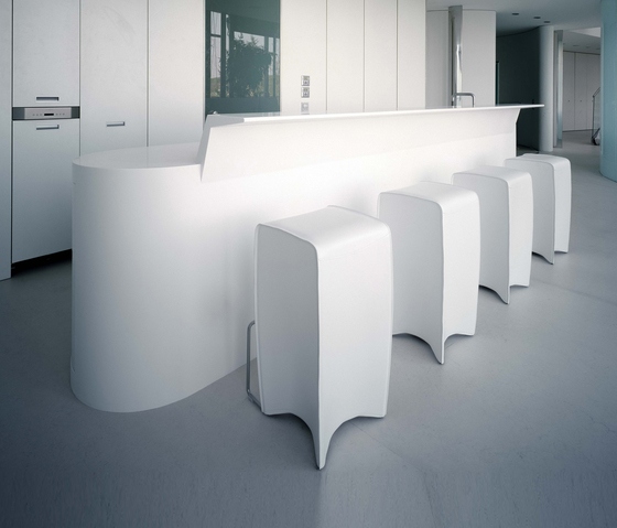 DuPont ™ CORIAN® - design por AMOS DESIGN