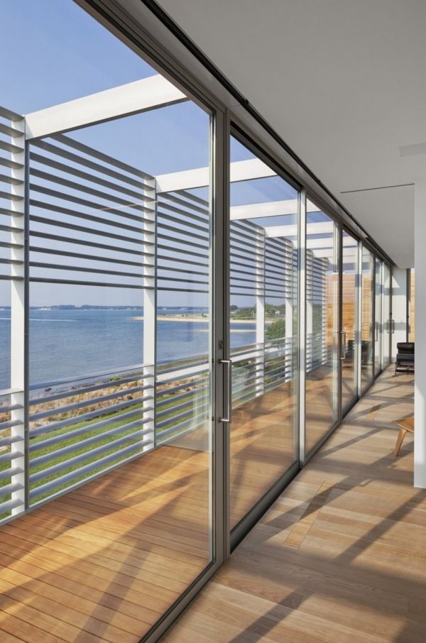 Casa de design varanda com vista para o mar Atlântico