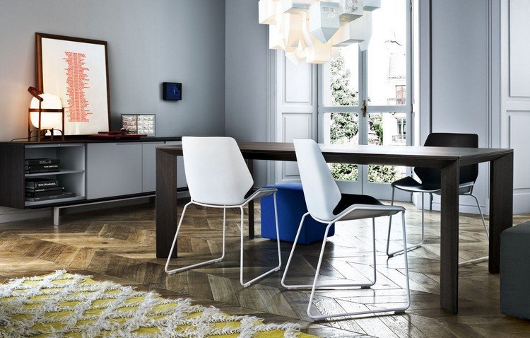 sala de jantar-cadeiras-branco-preto-metal-FOLD-Rodrigo-Torres