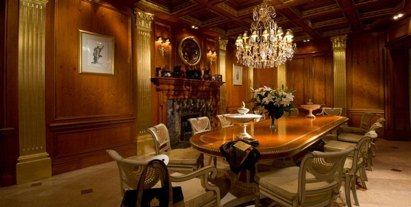 Lustre de cristal - decoração interior luxuosa - sala de jantar