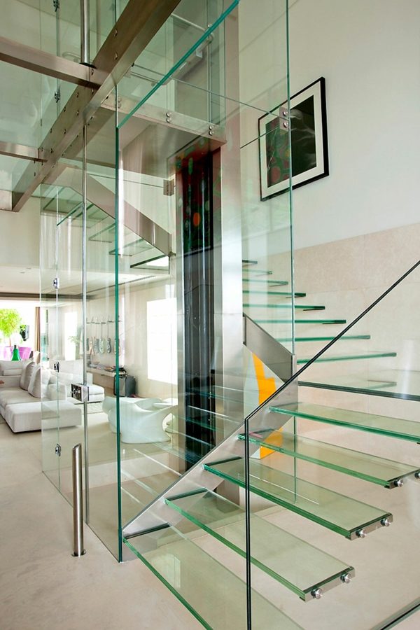 escadas de vidro únicas