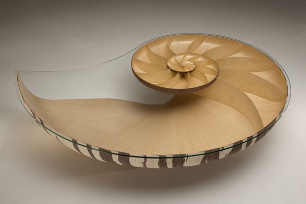 mesa designer com visual de madeira nautilus