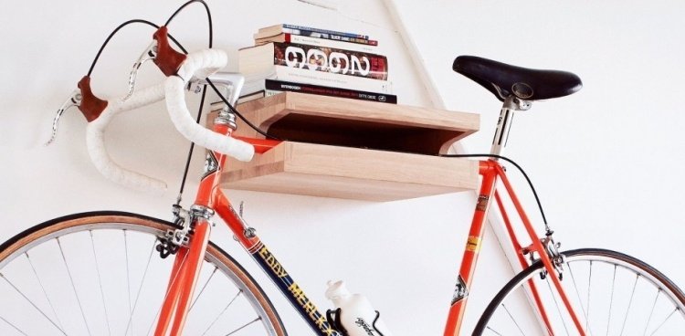 suporte de bicicleta-parede-construa-você-mesmo-ideias-prateleira-madeira-espaço-armazenamento-bicicleta