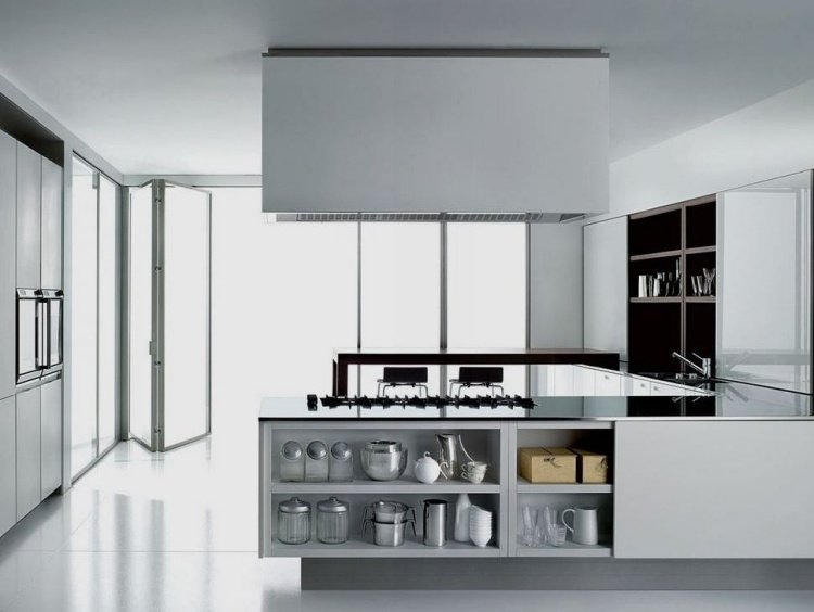 portas dobráveis-dentro-de-anthea-boffi-cozinha-moderna-minimalista-angular-branco-alto brilho