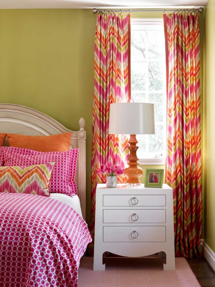cores-quarto-de-crianças-meninas-verde-parede-cor-laranja-rosa-padrão