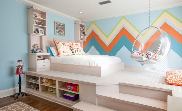 quarto-crianças-cores-azul-claro-parede-decoração-chevron-padrão-laranja