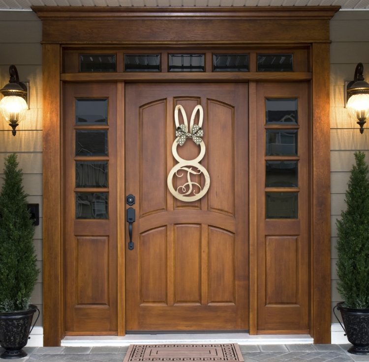deco-easter-house-door-wood-rabbit-round-circles-monogram