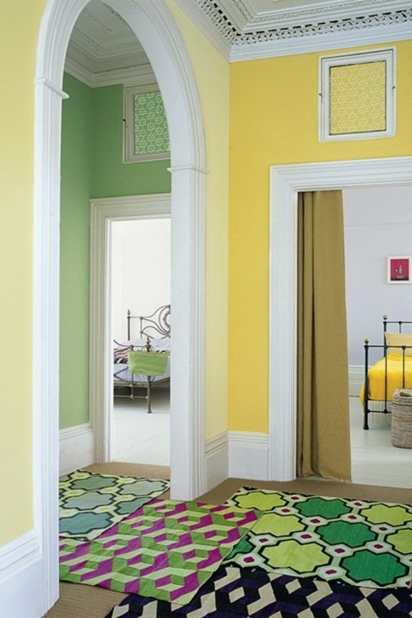 amarelo-color-design-in-the-corredor-chão-tapetes-formas-geométricas-abstratas