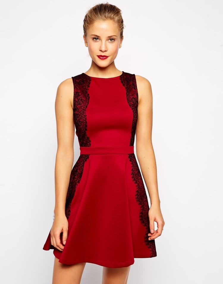 Vestidos vermelhos para o Natal com tiras de renda preta de poliéster