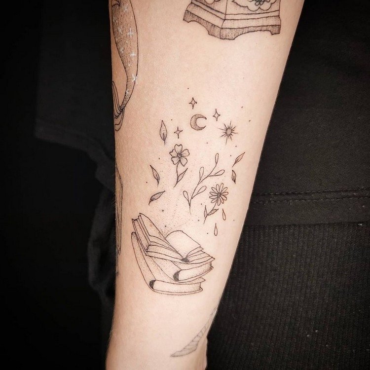 Fineline tattoo antebraço pequenos desenhos de tatuagem para mulheres