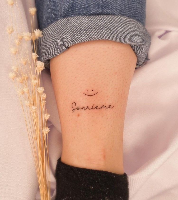 Rotulando tendências de tatuagem 2021 Modelos de tatuagem da Fineline