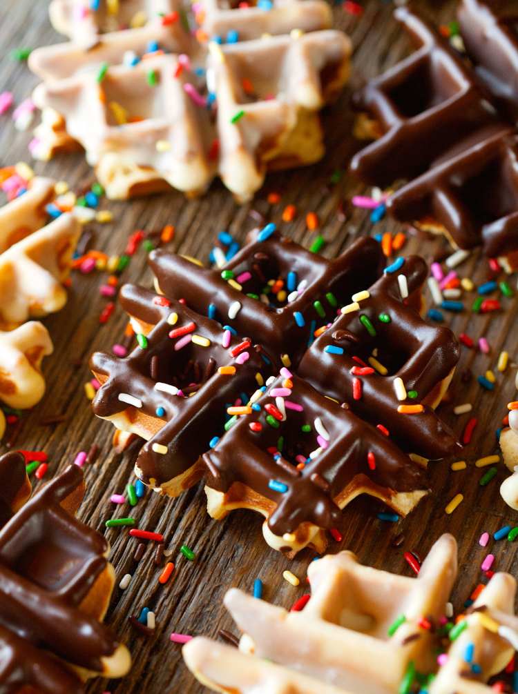finger food-fast-party-canapés-mini-waffles-kids-chocolate