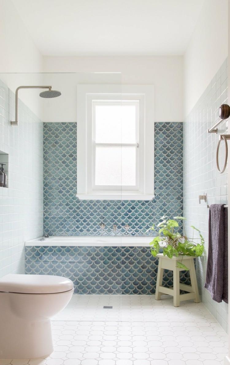 Ideias de design e decoração para o banheiro com azulejos azuis