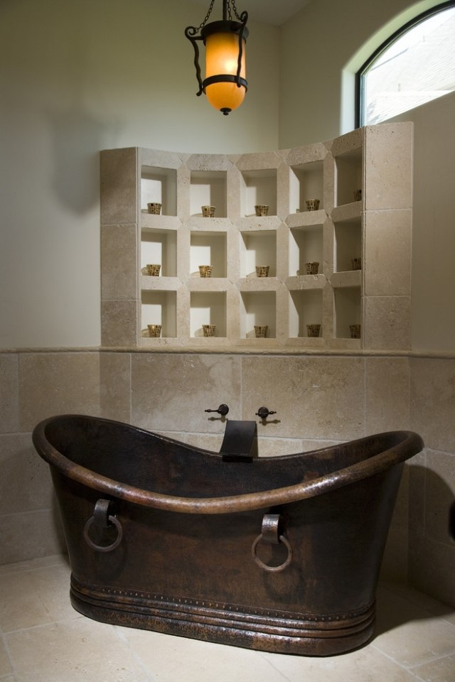 banheira-independente-colocada-no-quarto-look mediterrâneo