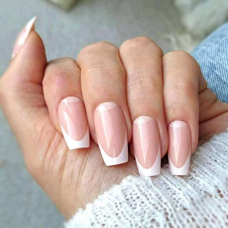 casaco de unhas francesas quadradas com base longa-nude-renda-suéter branco