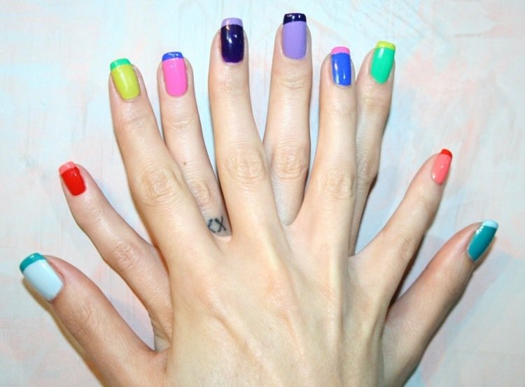 frances-unhas-coloridas-pontas-multicoloridas-azul-roxo-rosa-amarelo-verde-amendoado