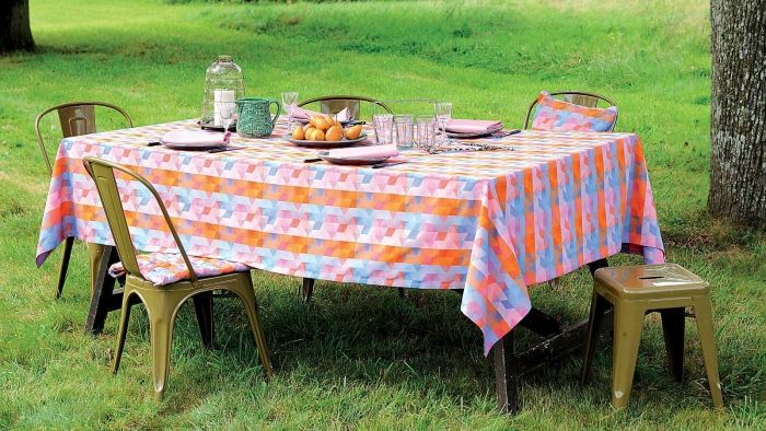 colorido-moderno-toalha de mesa-mesa ao ar livre-mille-cubos-crepúsculo-design-LA-TAVOLA