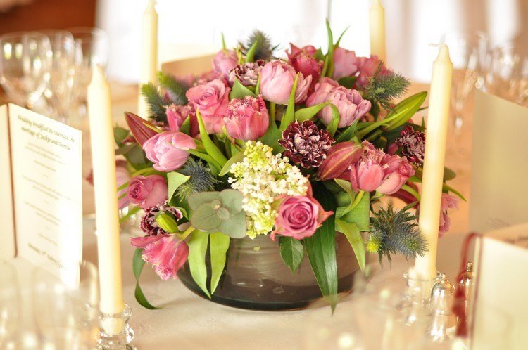 spring-decoration-glass-bowl-pink-tulips-white-lilac