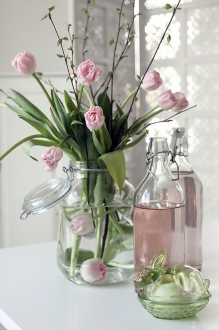 spring-decoration-glass-ideas-mason-jar-bottles-ros-tulips