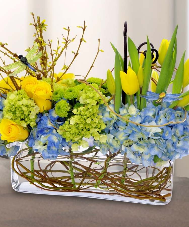 spring-decoration-glass-ideas-hydrangea-tuplas-forsythia branches