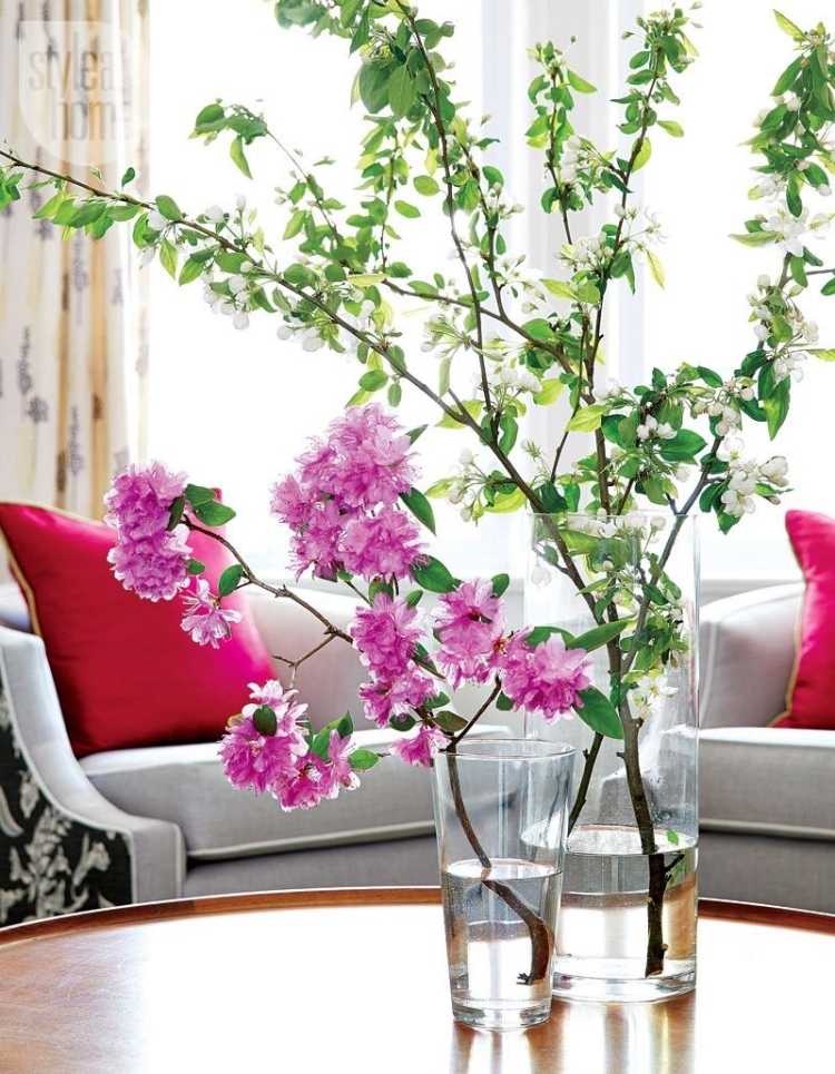 primavera-decoração-vidro-idéias-flores-vidro-vaso-galhos-frescos-sala-mesa de centro