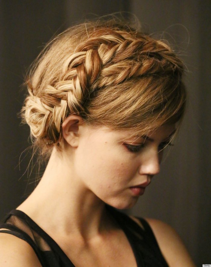 penteado trançado primavera casual elegante destaca franja updo