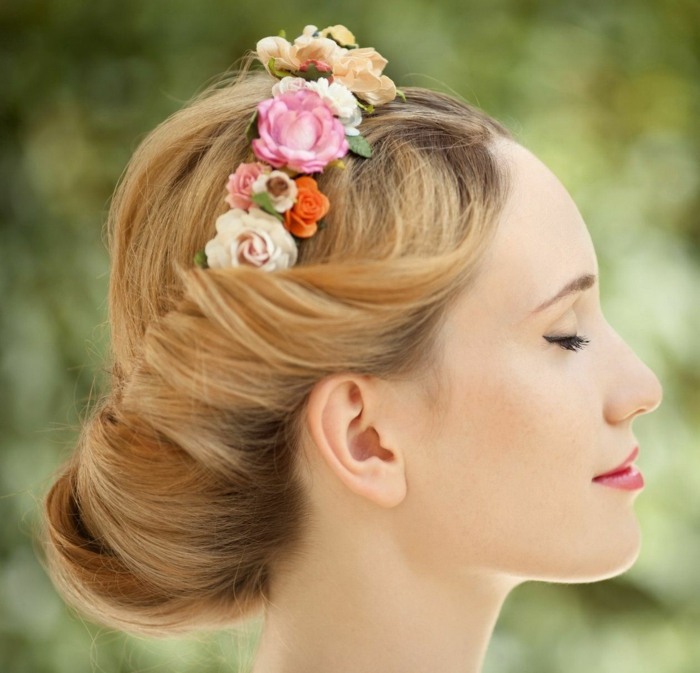 coroa floral ideia primavera penteado rosas updo boho retro