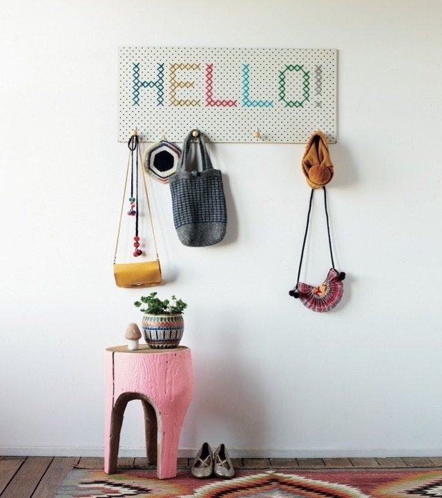 guarda-roupa-ideia-quadro-de-quadro-hello-font
