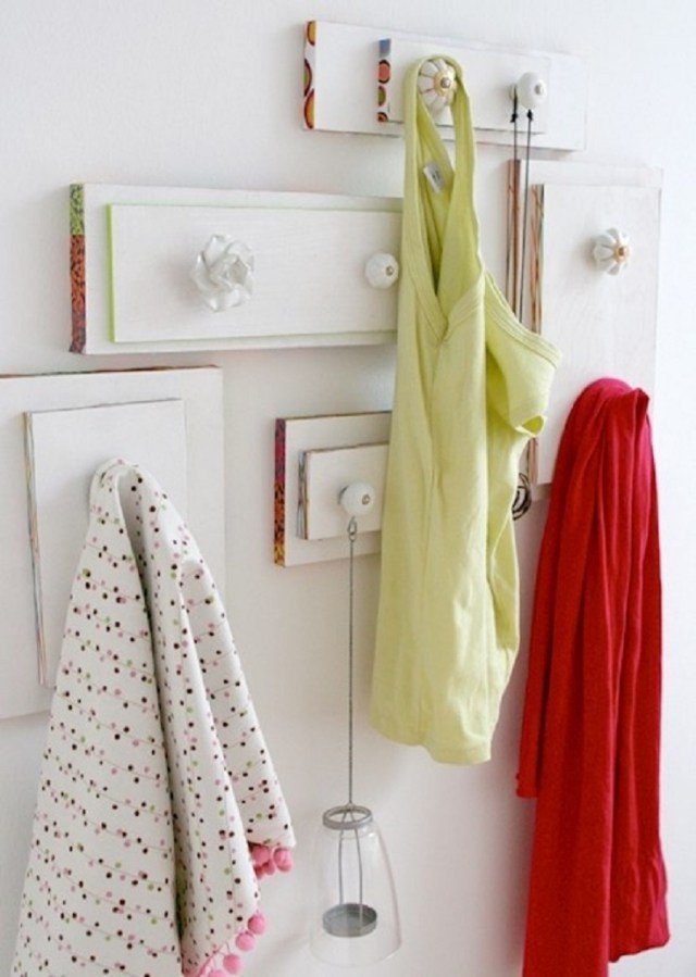 ideias-guarda-roupa-corredor-uso-gaveta-maçanetas-ganchos de parede
