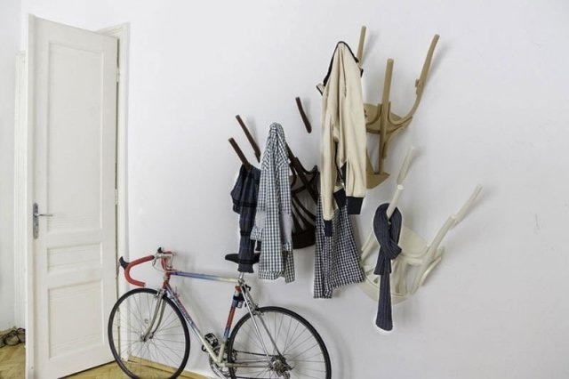 ideias-guarda-roupa-corredor-velho-cadeiras-anexado à parede