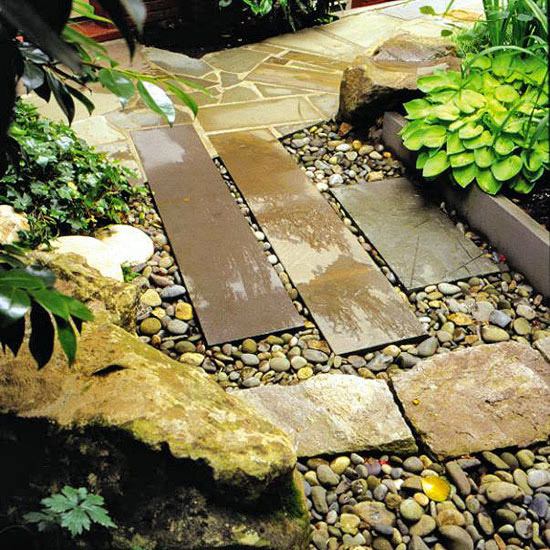 Projete seus próprios caminhos de jardim de cascalho lajes de pedra