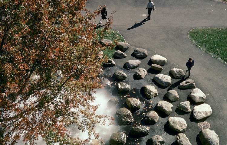 fonte de pedra para parque público com design moderno de jardim