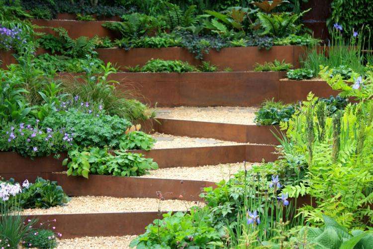Plantas de terraço com seixos como decoração