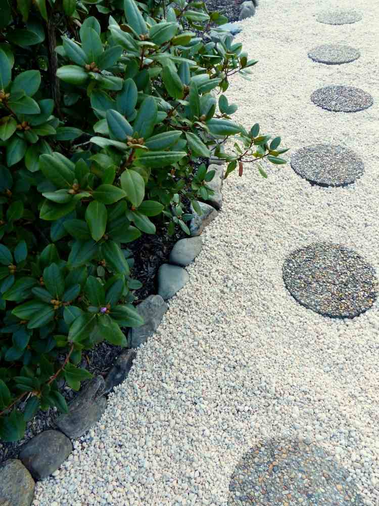 Projeto de jardim com cascalho de pedra no jardim-criar-moderno-branco-jardim caminho-alee-círculos