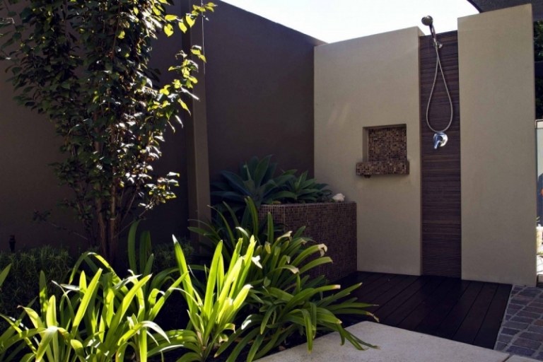 Ideias para o jardim - lugar favorito - chuveiro no jardim - oásis de bem-estar