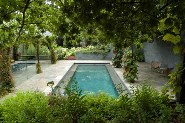Ideias de jardim-lugares favoritos-piscina-terraço-árvores