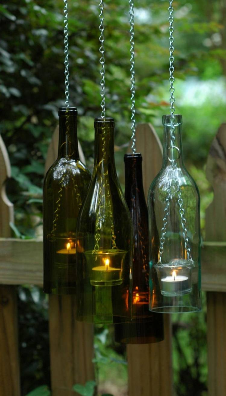 lanternas de jardim-velas-garrafas-vinho-chá verde-luzes-fora-penduradas