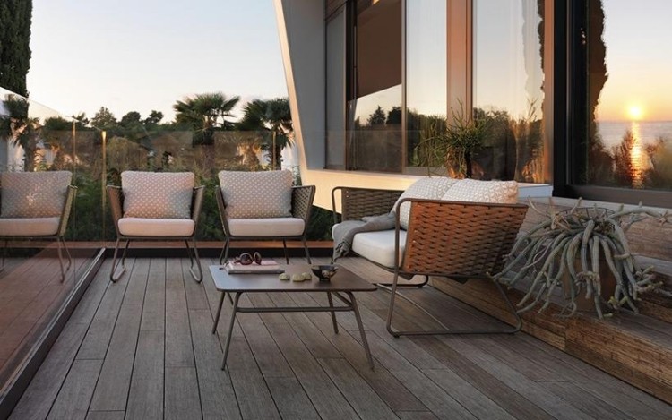 Ideias de móveis de jardim 2015 -portofino-sofá-poltrona-braços-mesa