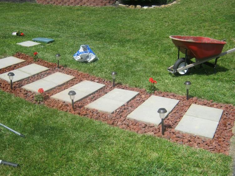projetar caminho de jardim com azulejos instruções-cores-cinza-vermelho-pedra